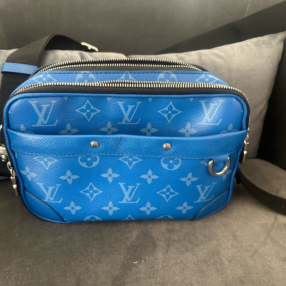Louis Vuitton Taigarama Monogram alpha messenger bag crossbody